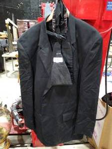 lot 27584 image: Quality Woolmark Tux