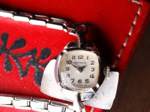 lot 27594 image: Benrus 1240 Swiss 100 Watch