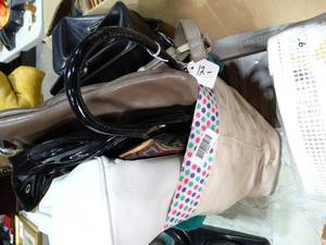 lot 27623 image: Lot of Womens  They Clutches - Purses