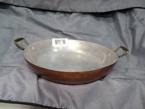 lot 27647 image: 8 Copper Pan
