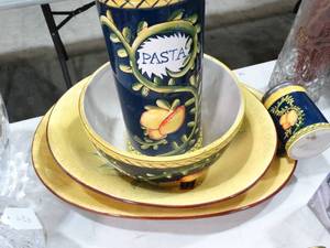 lot 27645 image: Unique Pasta Holder Bowl & Platter