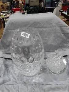 lot 27644 image: Large Clear Vase Vessel and Lidded Candy Dish