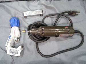 lot 27653 image: Dremel 280  Lenox Pipe Cutter  Allen Keys