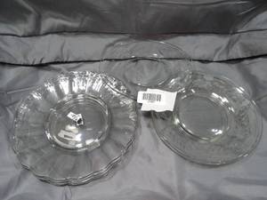 lot 27657 image: Decorative Clear Glass Plates