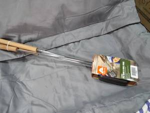 lot 27669 image: Ozark Trail Pie Iron and Grill Fork
