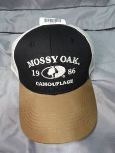 lot 27675 image: Mossy Oak Ball Cap - New with Tags