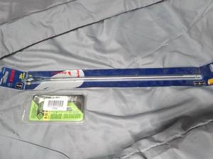 lot 27680 image: 58 Paddle Bit and 8-32 Metal Tap