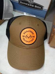 lot 27690 image: Realtree Ball Cap - New with Tags