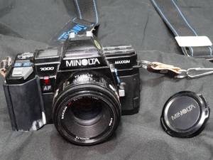 lot 27731 image: Minolta Maxxum 7000 w 50mm 1.7 AF Lens ((35mm Camera))