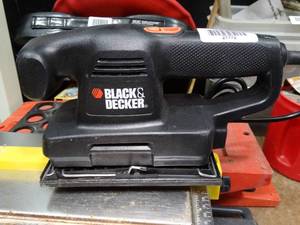 lot 27772 image: Black and Decker Sander