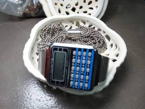 lot 27796 image: Retro Calculator Watch - Jewelry - Lidded Container