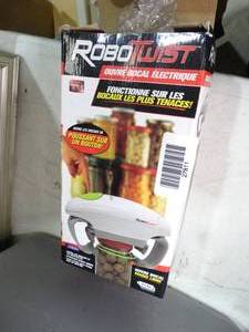 lot 27811 image: Robo Twist Lid Opener