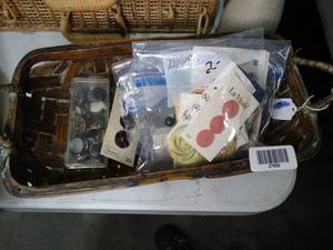 lot 27836 image: Buttons and Misc Lot