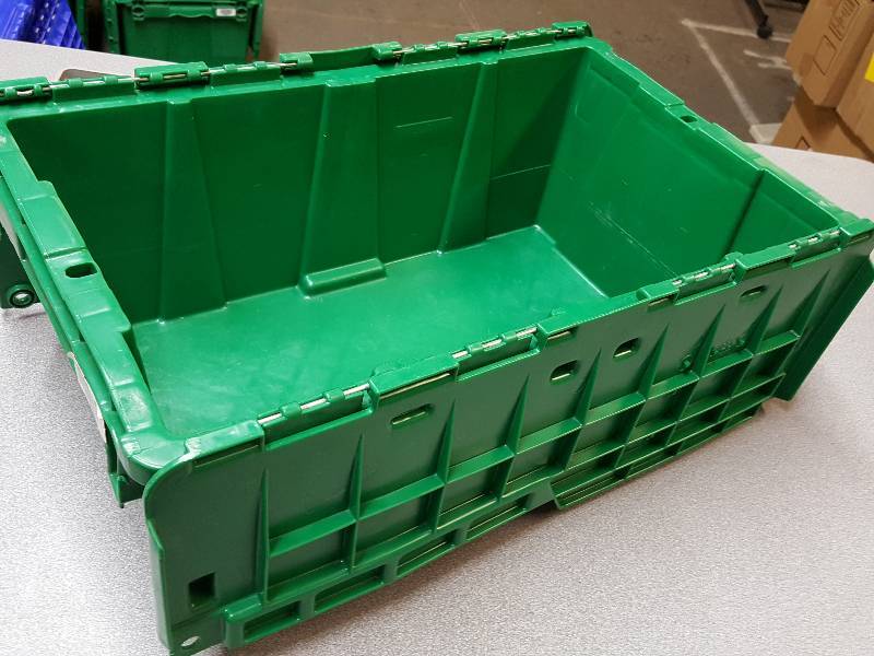 lot 7626 image: Dual lid Green 19-12 X 12 X 6 HD stackable heavy duty tote 1 at a time