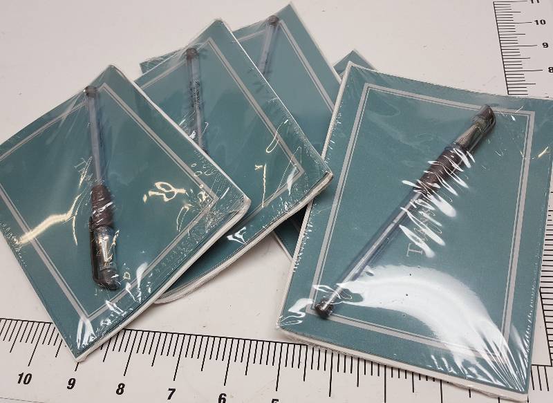 lot 7705 image: 5 sets of 4 individual Thank You cards with envelopes.  These come with a pen