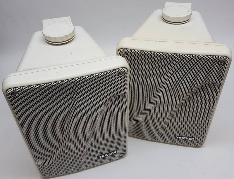 lot 7587 image: Pair (2) KICKER KB6000 White Full-Range Indoor Outdoor Marine Speakers 11KB6000W
