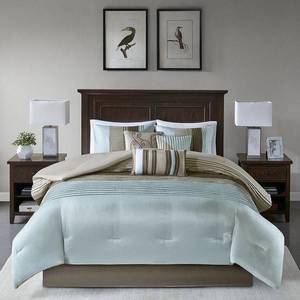 lot 1227 image: Madison Park Amherst 7-Pc. Comforter Set, Queen Bedding