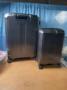 lot 1237 image: Samsonite 2-Piece Hardcase Spinner Luggage Set