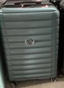 lot 5207 image: Delsey Pairs luggage