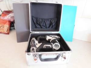 lot 6903 image: Makita 12 volt Drill