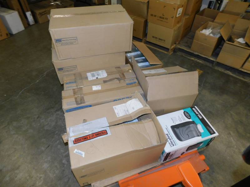 lot 6847 image: Very Large Lot of Dispensers