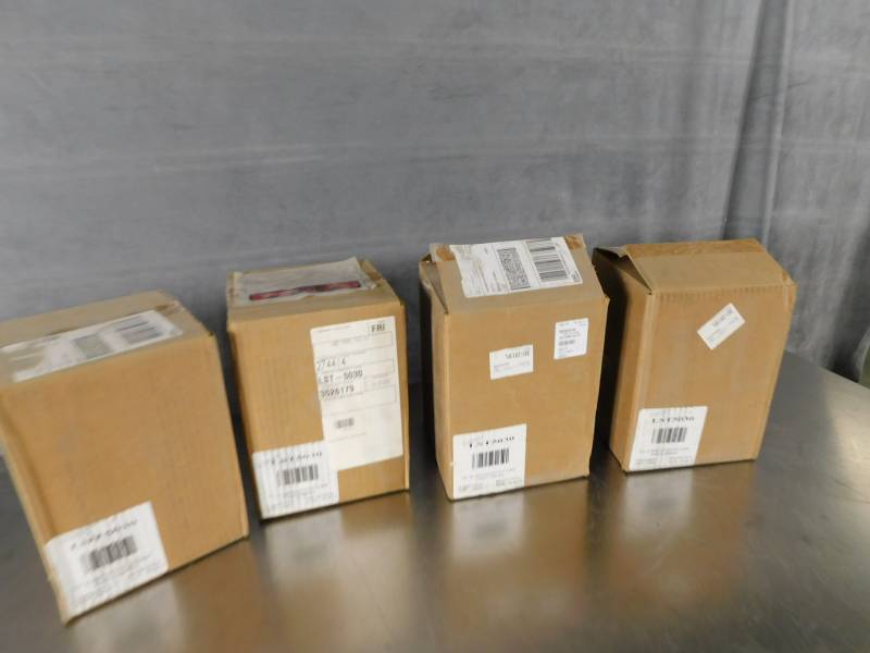 lot 6897 image: Lot of Contunuous Strip Thermal Labels 4x3