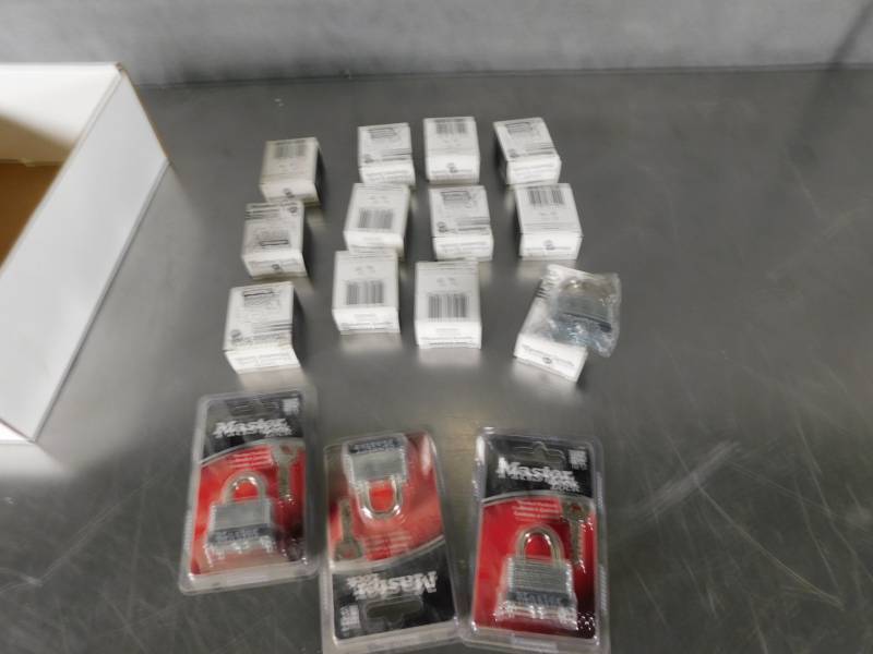 lot 6906 image: Lot of Master Lock Locks