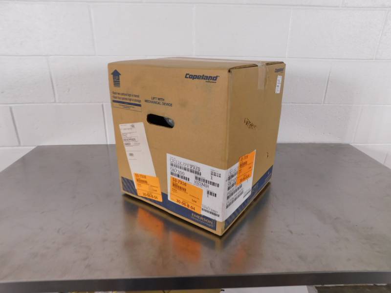 lot 6699 image: Copeland 2-23 HP, 208-230V, 1 PH, 32,000 BTU, R22, R407C, Hermetic (Reciprocating) Compressor