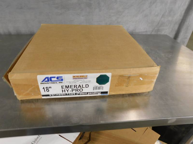 lot 7159 image: Lot of Emerald Hy Pro 18 Octagon Pads