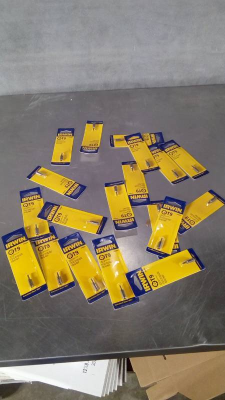 lot 6917 image: Lot of Irwin 3053022 Torx Tamper Resistant Insert Bit T9-tr, 1