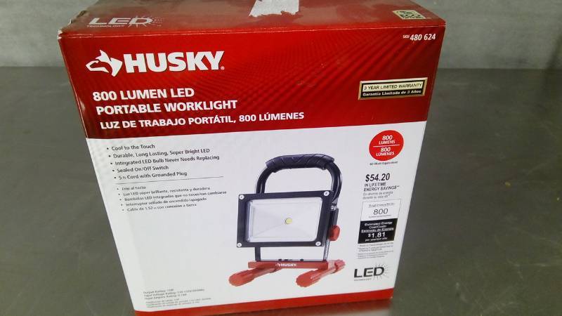 lot 6926 image: Husky 5 ft. 800-Lumen Portable LED Work Light