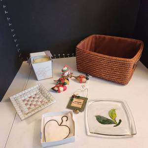 lot 1016 image: Candle, ducks, bell, basket and more