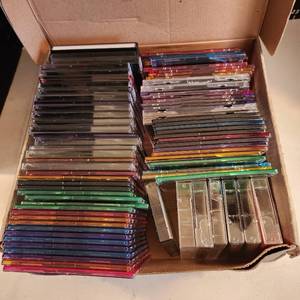 lot 1039 image: CDDVD & cassette cases