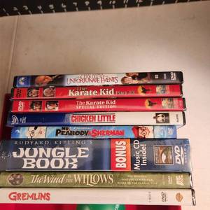 lot 1046 image: Childrens DVDS some unopened