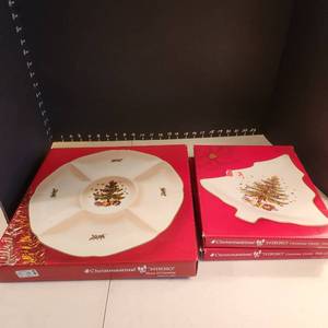 lot 1076 image: Nikko Christmas dish and tray