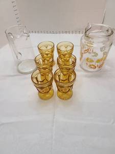 lot 1132 image: Amber goblets and glass pictures