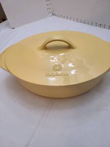 lot 1146 image: Calphalon cast iron 6 quart dutch oven custard yellow