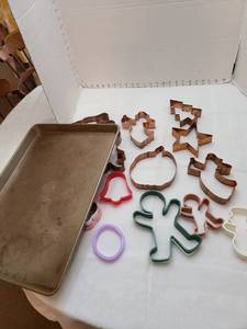 lot 1153 image: Copper and plastic cookie cutters and a Food Network cookie tray 18x13x1