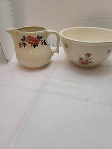 lot 1165 image: Halls pitcher and Priscilla ovenware bowl has 2 chips on rim