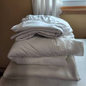lot 2030 image: 2 full size mattress protectors and bedskirt