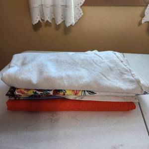 lot 2039 image: Assorted tablecloths