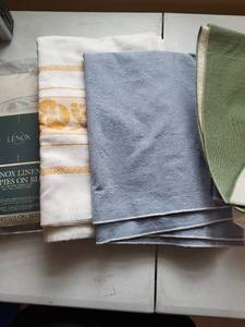 lot 2046 image: Tablecloth oval new in package, rectangle, oval plastic with felt backing