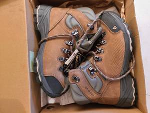 lot 2066 image: Ladies Vasque backpacking boots from REI size 7, never worn