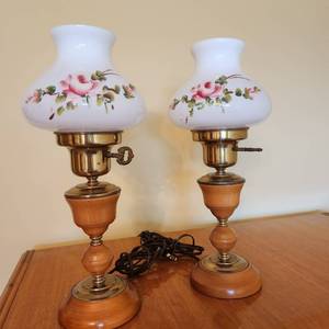 lot 2203 image: 2 porcelain table lamps approx 15 tall