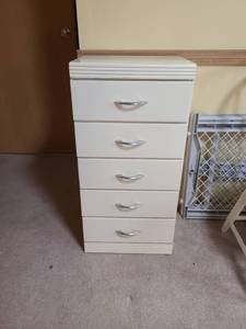 lot 3001 image: 5 drawer cabinet. 33 x 16 x 12