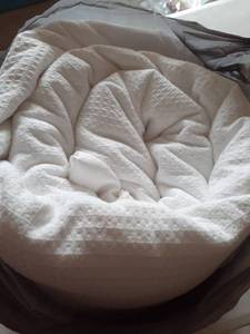 lot 3040 image: White cotton shower curtain and liner