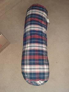 lot 3043 image: Tommy Hilfiger body rollpillow like new