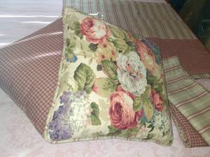lot 3051 image: (2) Rose Tree throw pillows with (4) matching pillow shams