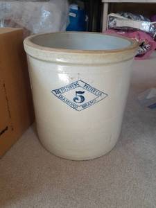 lot 3076 image: Pittsburgh Pottery No. 5