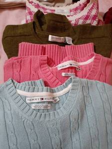lot 3208 image: Ladies sweaters. Size small and medium. See pictures for brands